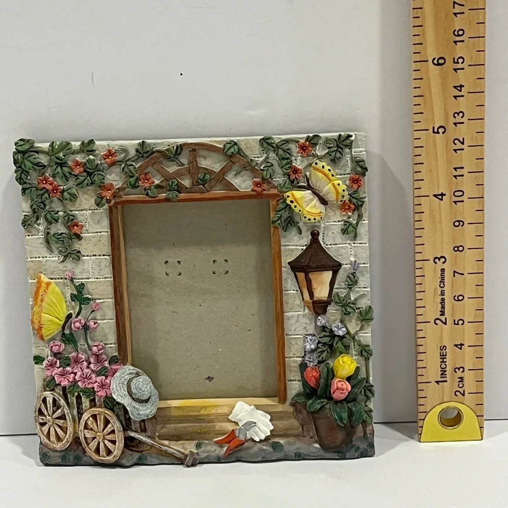Garden Cottage 3D Resin Picture Frame Butterfly Flower Cart 2.5x3.5 Photo